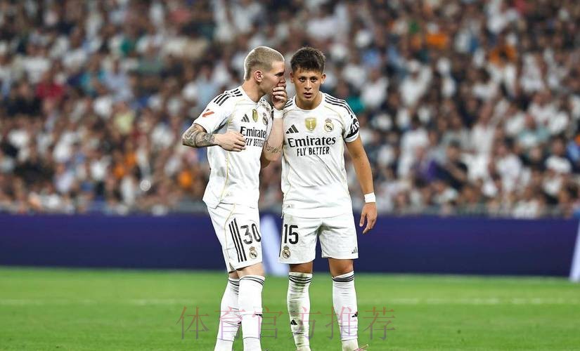 马卡:西班牙裁判准备联合抗议皇马 被足协叫停 马卡:西班牙裁判准备联合抗议皇马 被足协叫停